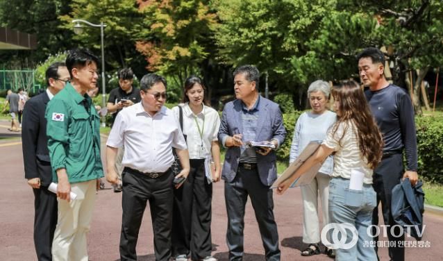 수원시 권선구청장, 폭염 속 공원시설 현장점검