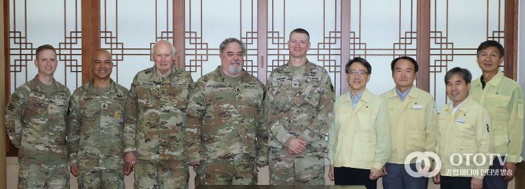 험프리스 미군기지 사령관, 평택시 을지연습장 방문