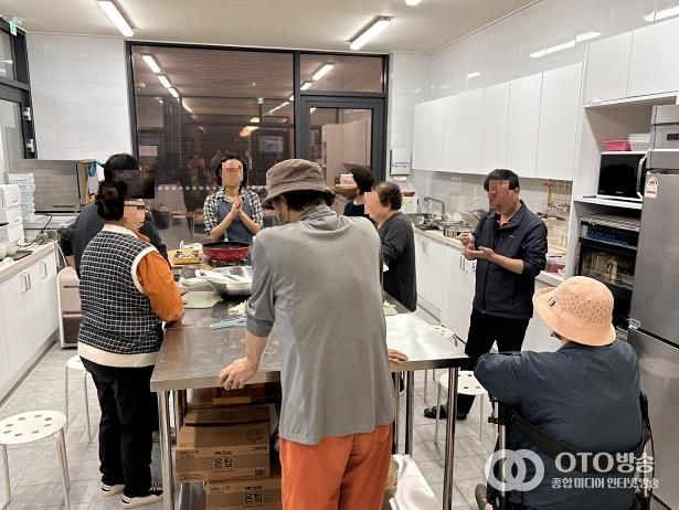 새빛관계망 프로그램을 진행하고 있는 모습.