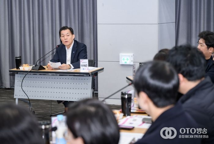 이재준 수원시장이 발언하고 있다.