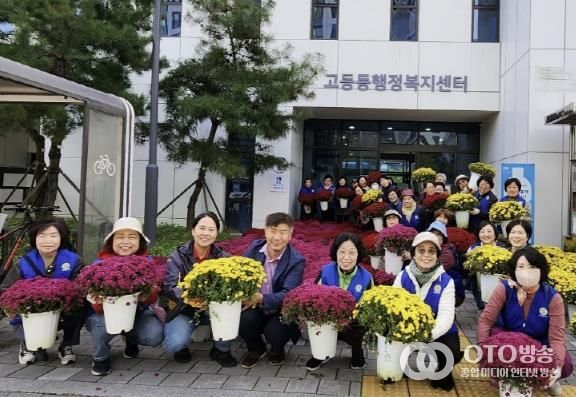 수원시 팔달구 고등동 바르게살기운동위원회, 가을맞이 국화 식재 추진