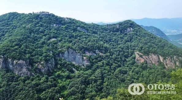 오봉산 산림과 암상 경관