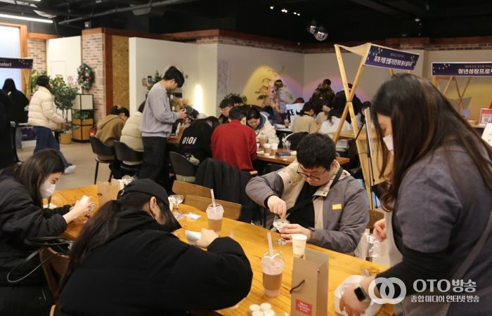 그해 청년은...2025 사진