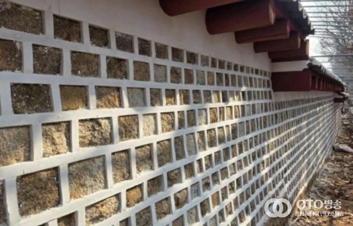 종묘 동측 외곽 담장 공사 후