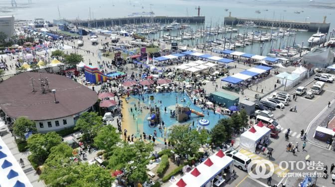 2025년 화성 뱃놀이 축제 현장