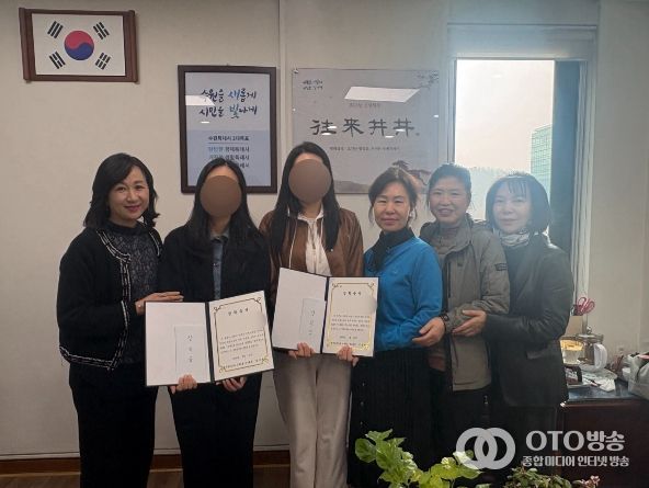 수원시 장안구 새마을지도자조원2동부녀회, ‧고등학생 2명에 ‘행복드림(Dream) 장학금’ 전달