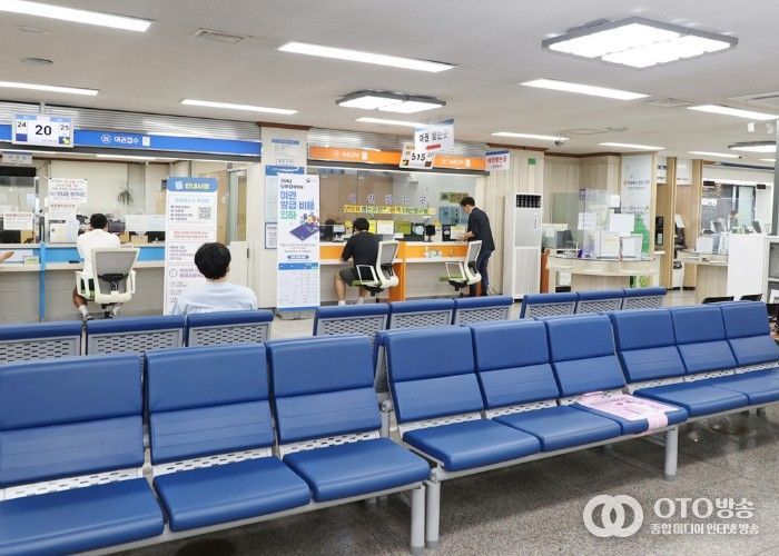 안양시청 별관1층 종합민원실 내부모습